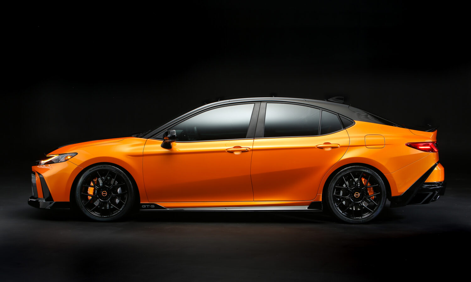 Camry_GT-S_Concept_Toyota_SEMA_2025_Hi-res_2-1500x900
